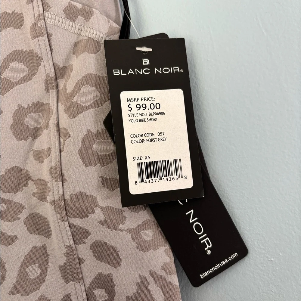 Blanc Noir Bike Shorts YOLO Gray Animal Print Leopard Pockets Womens Size XS